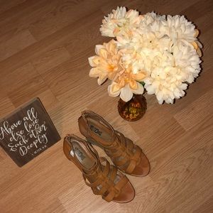 Woman Brown Wedges